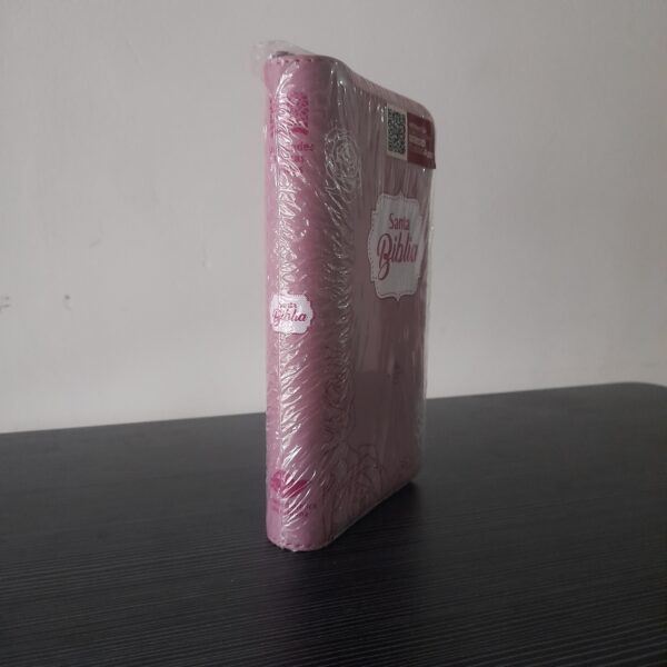 Biblia Vertical Rosa - Imagen 2